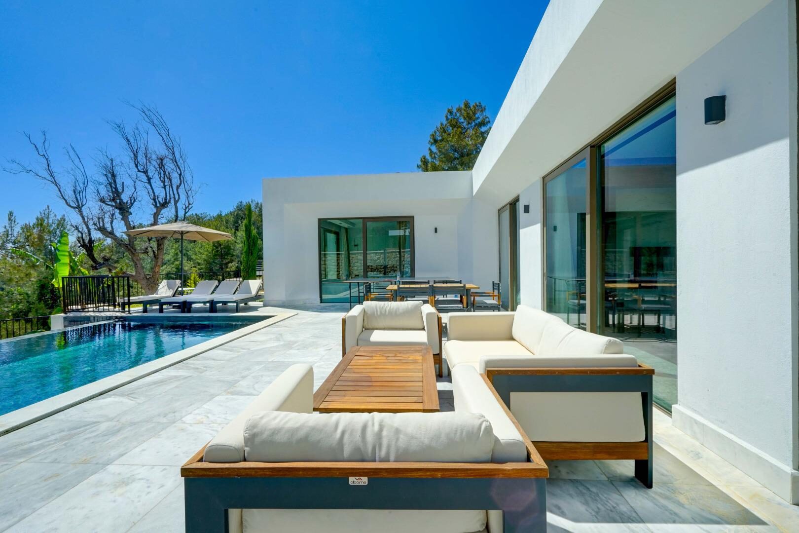 Villa Earth 7 — 10