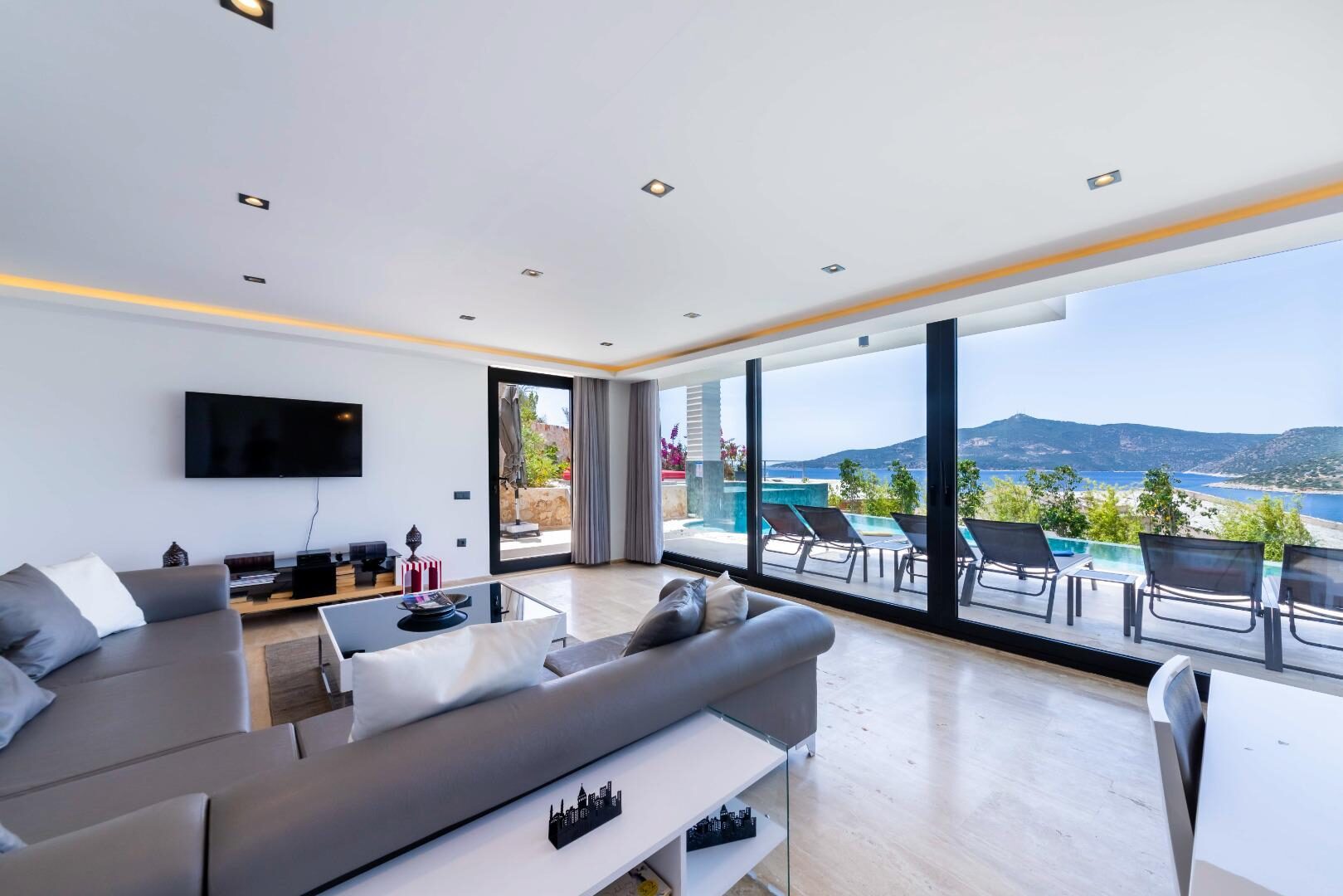 Villa Lumineux — 43