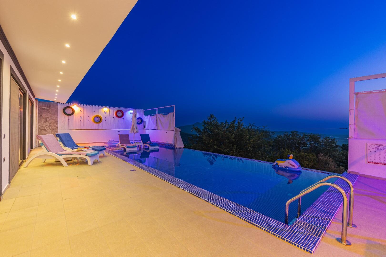 Villa Elsara — 10