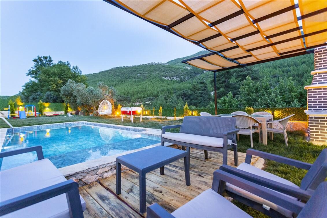 Villa Menesa — 4