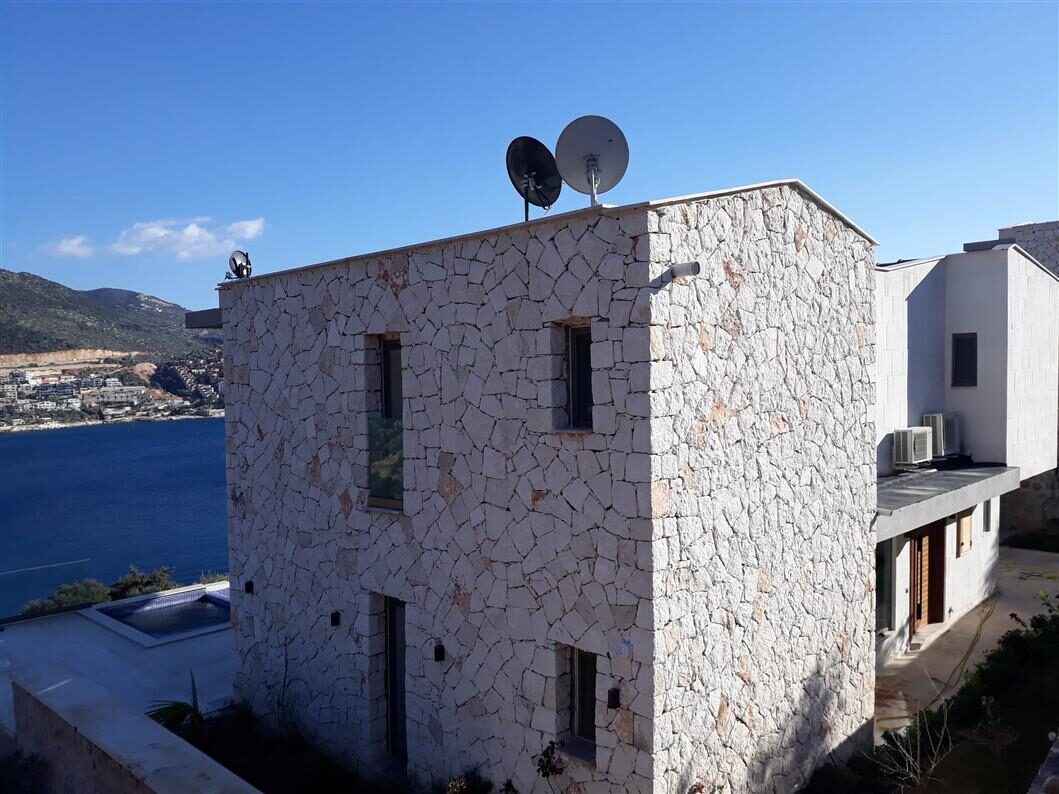Villa Banu Exclusive — 169
