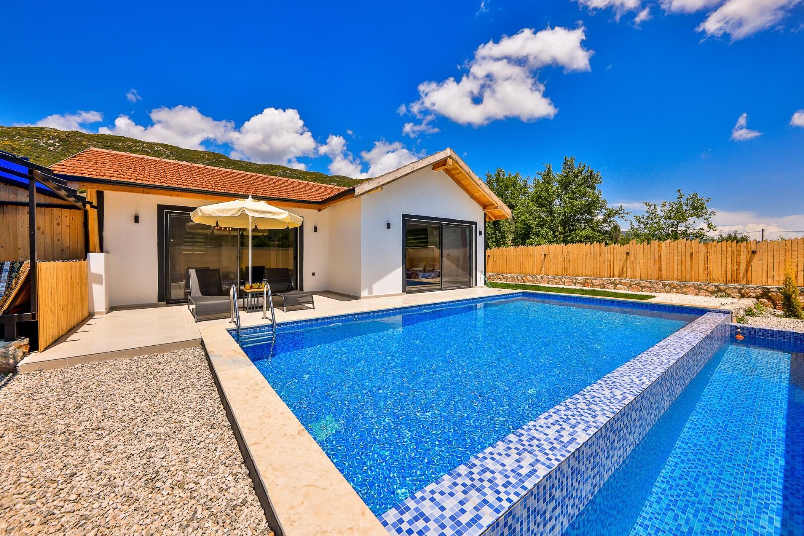 Villa Erisa — 14