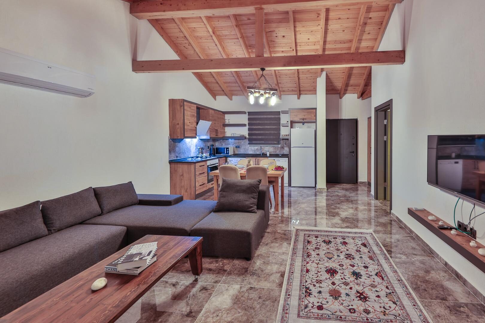 Villa Erisa — 35