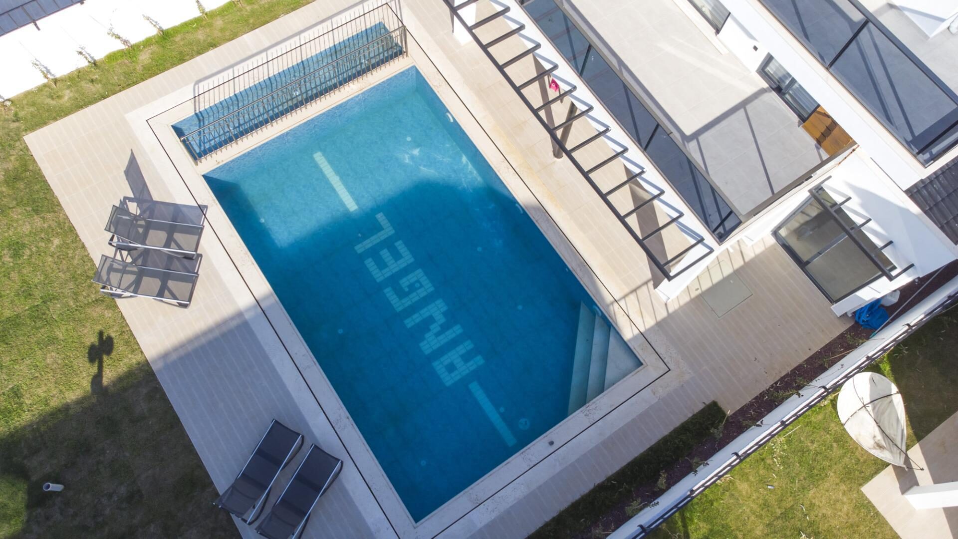 Villa Berzan — 12