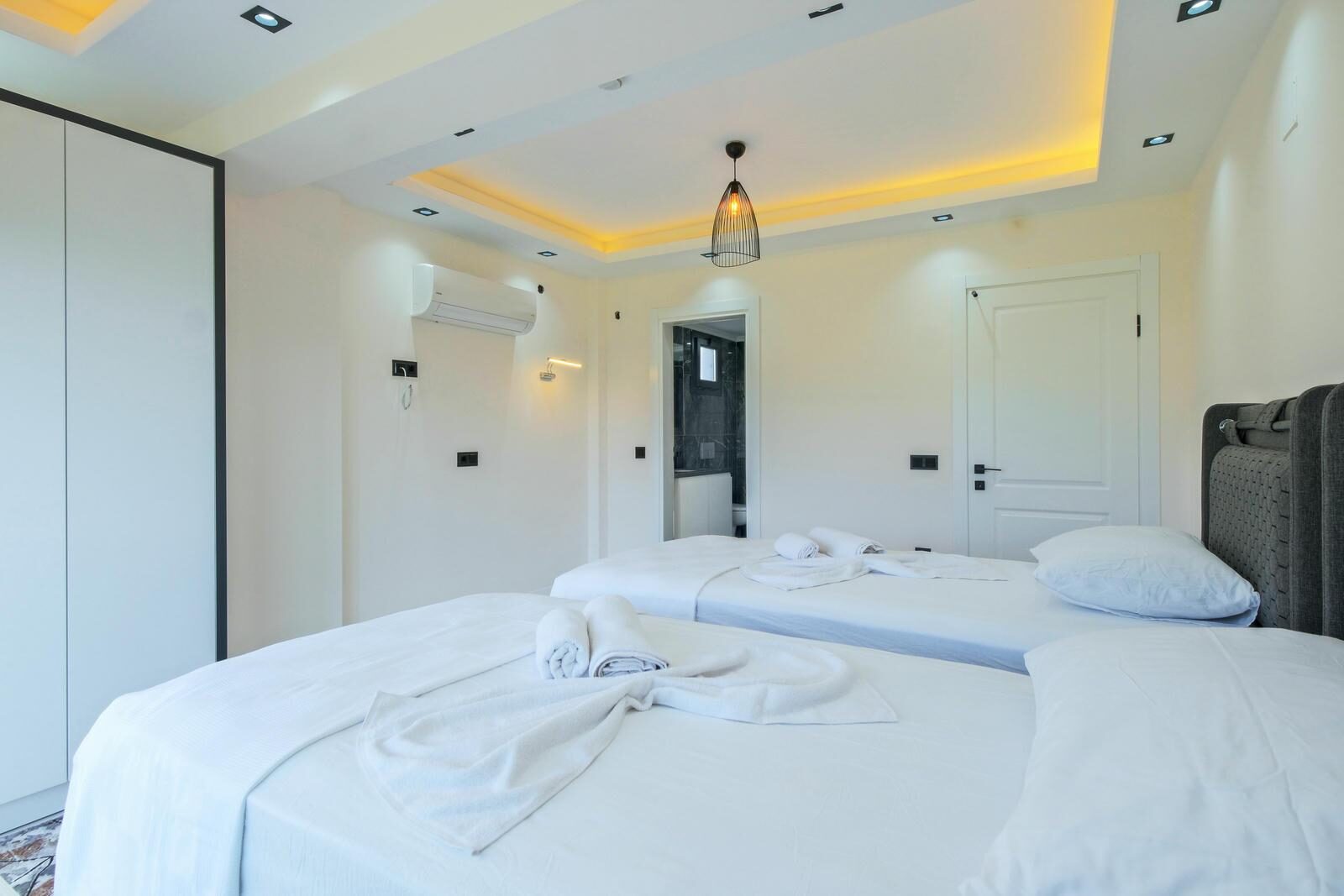 Villa White 1 — 25