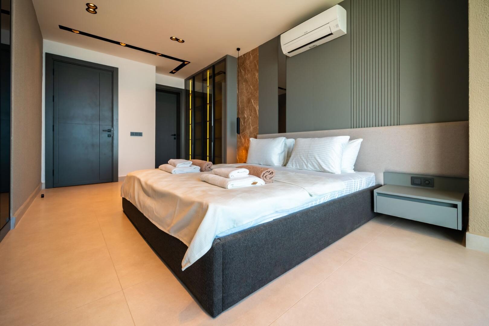 Villa Aura E — 35