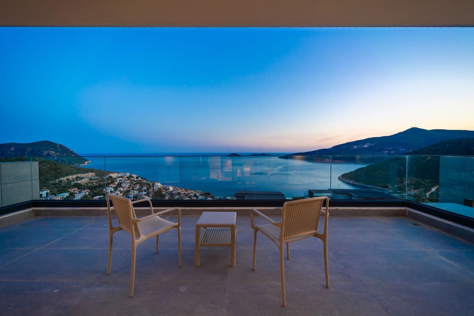 Villa Aura E — 65