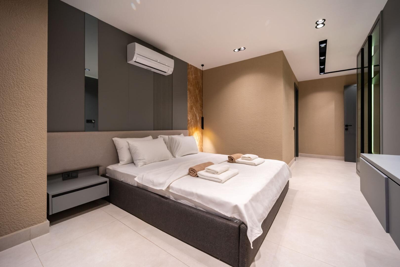 Villa Aura E — 75