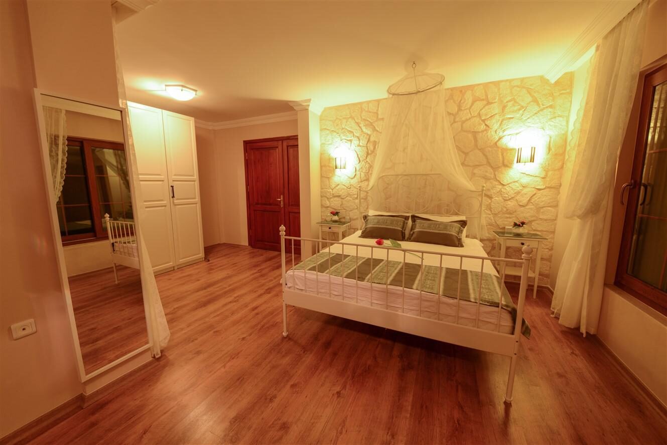 Villa Berat — 23