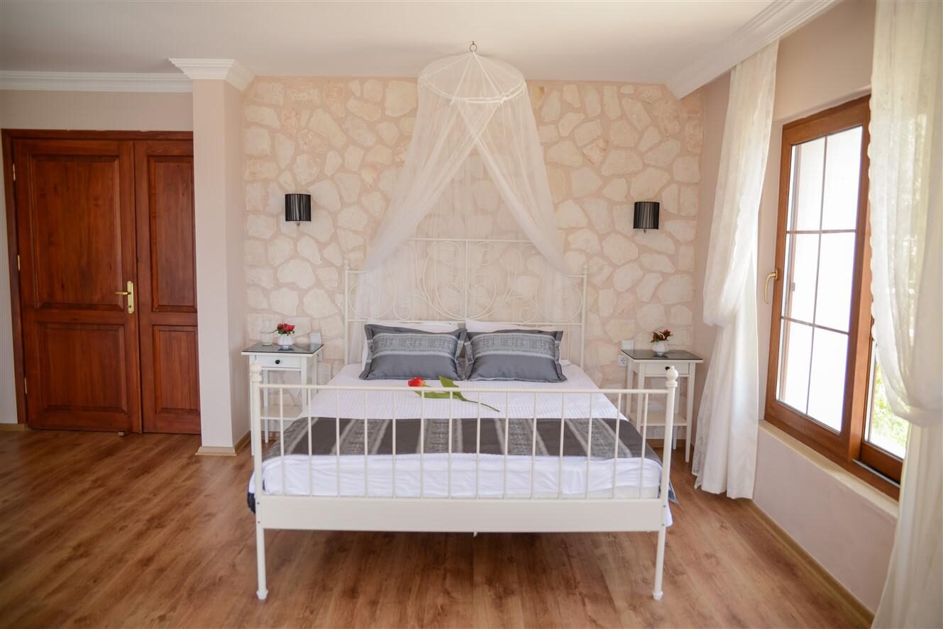 Villa Berat — 24