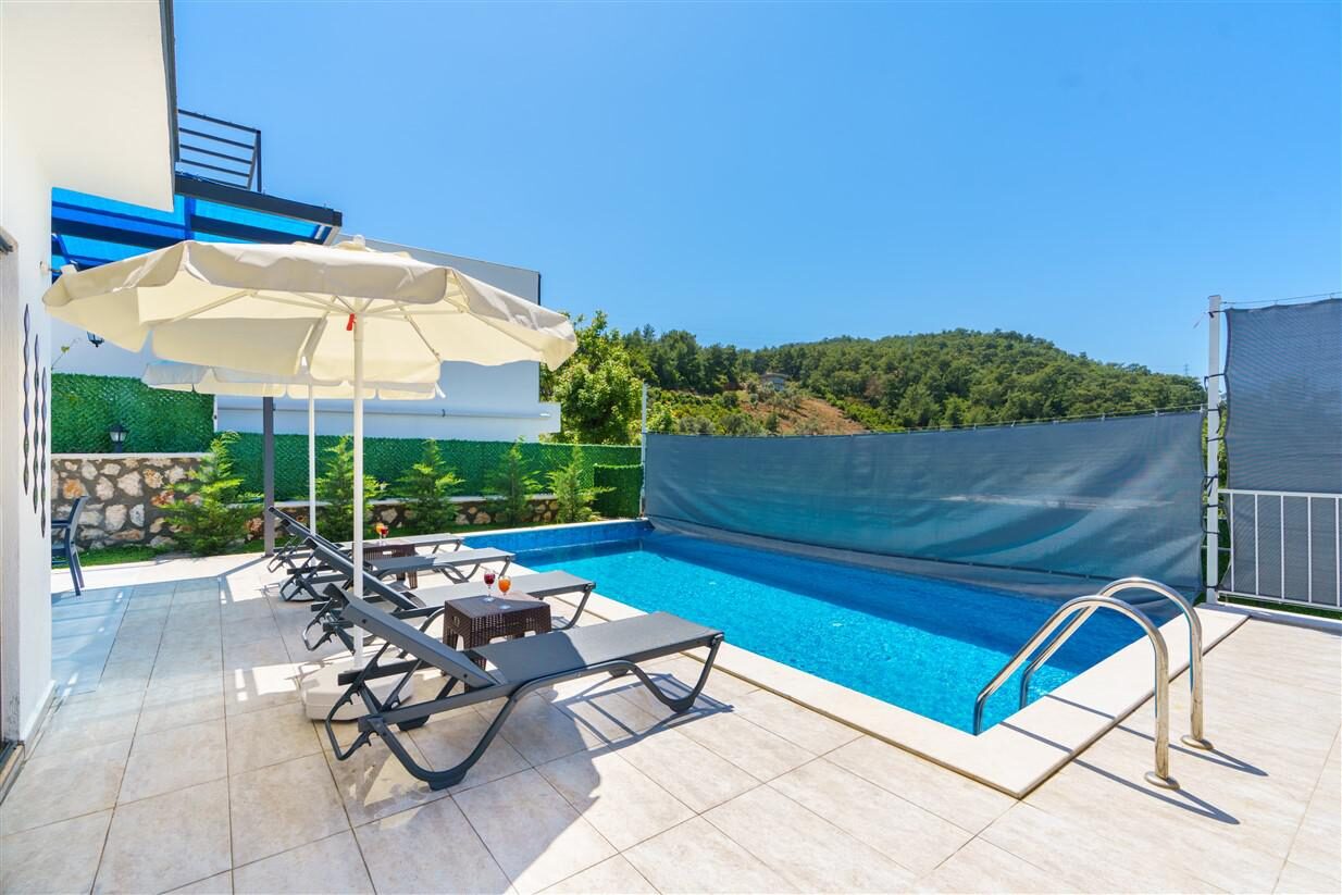 Villa Rojin — 8