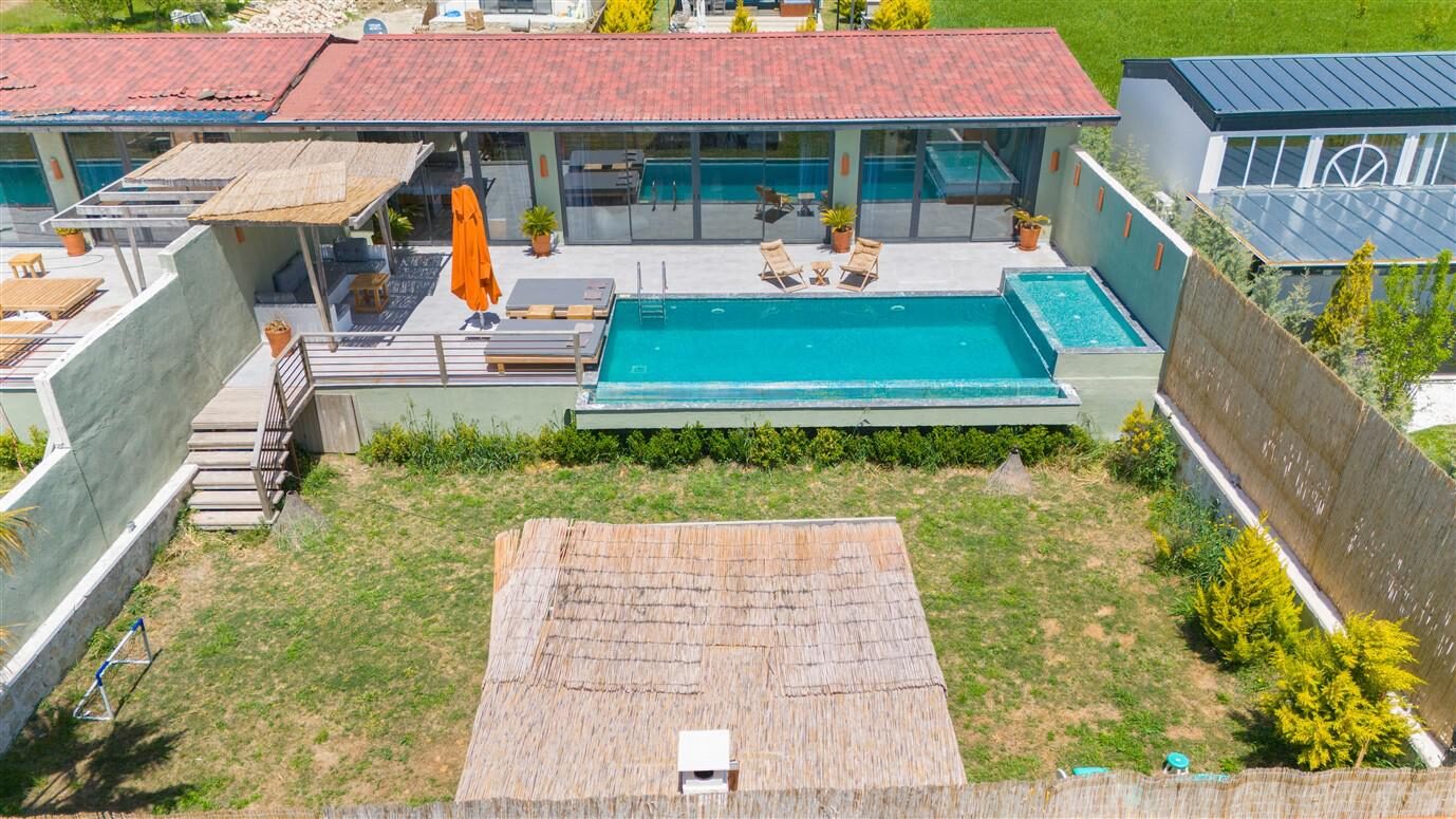 Villa Stay — 3