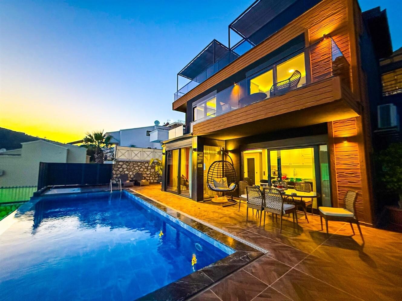 Villa Elmas — 1