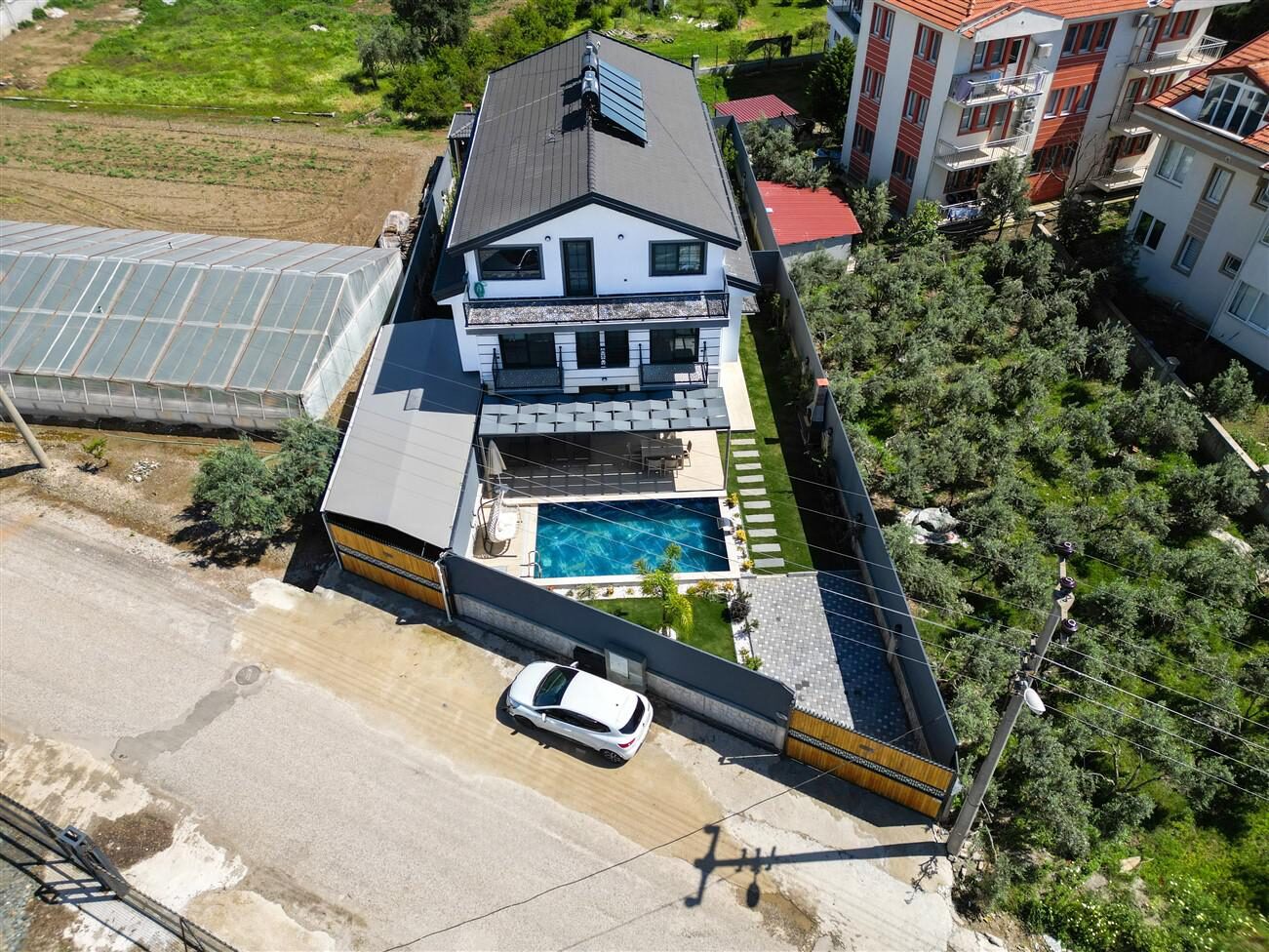 Villa Sembol — 61