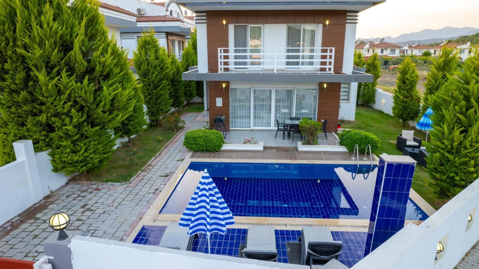 Villa Anka 14 — 32