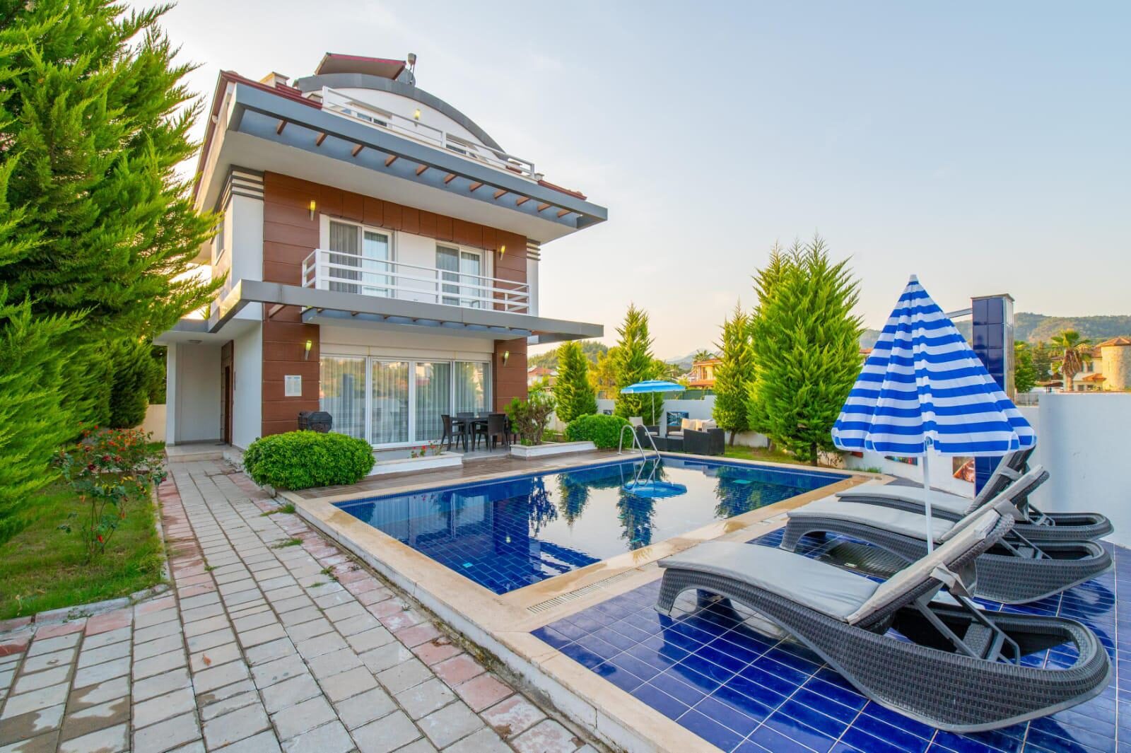 Villa Anka 14 — 64