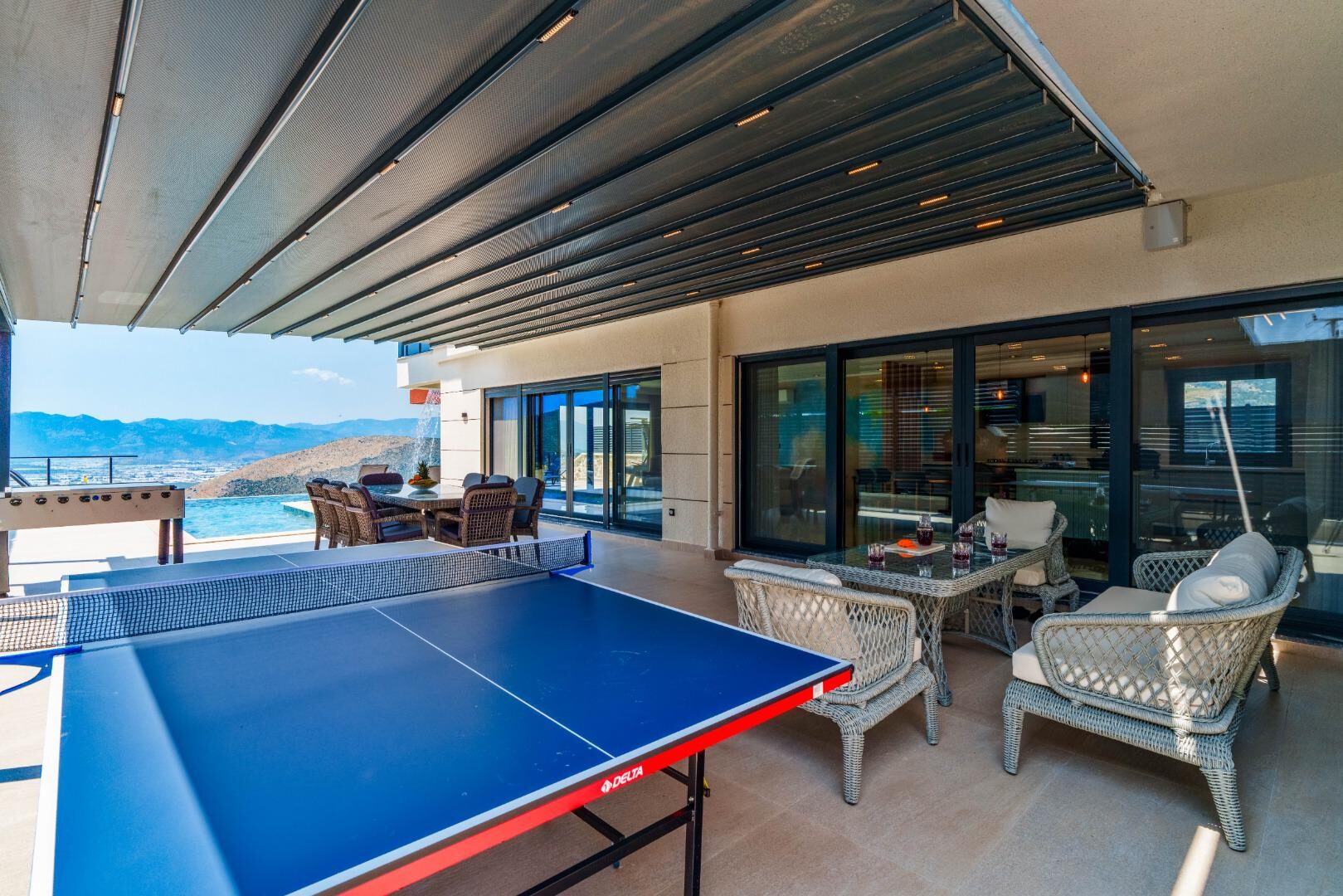 Villa Newcastle — 16