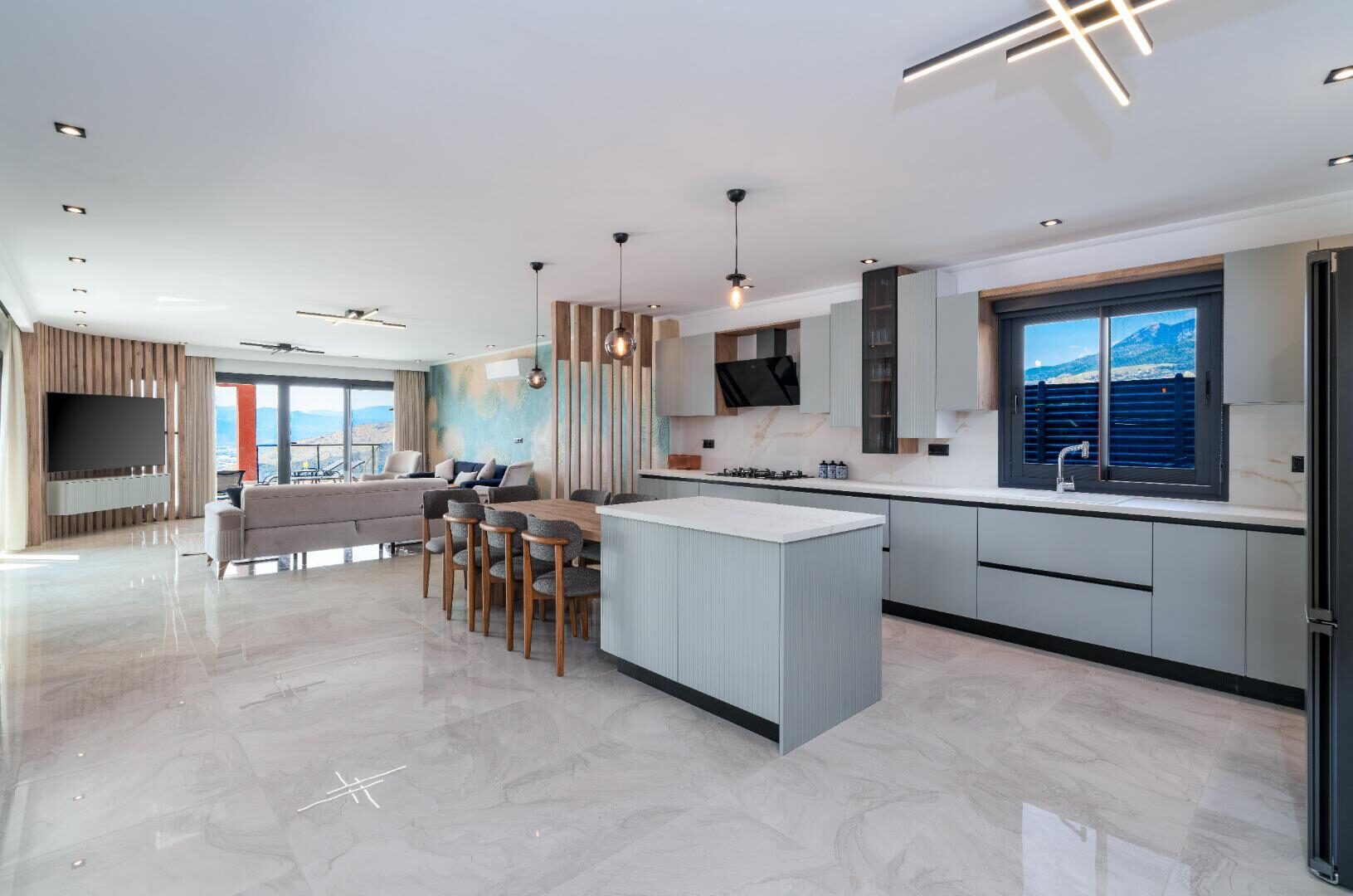 Villa Newcastle — 33