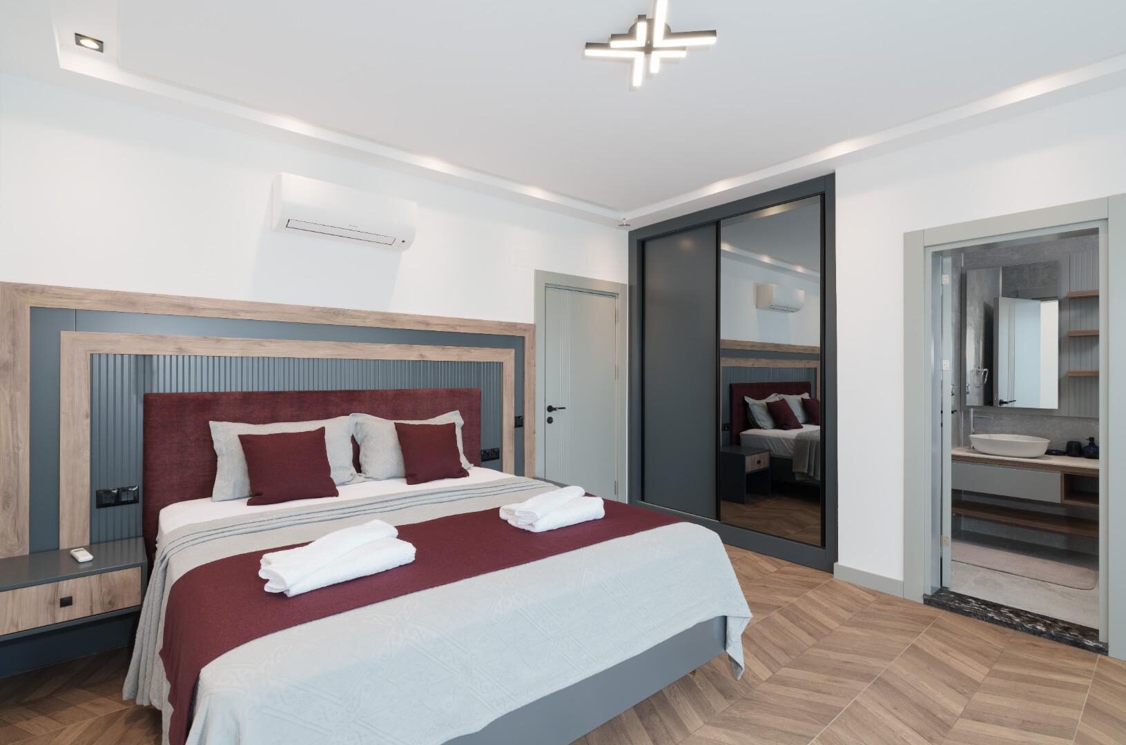 Villa Newcastle — 49