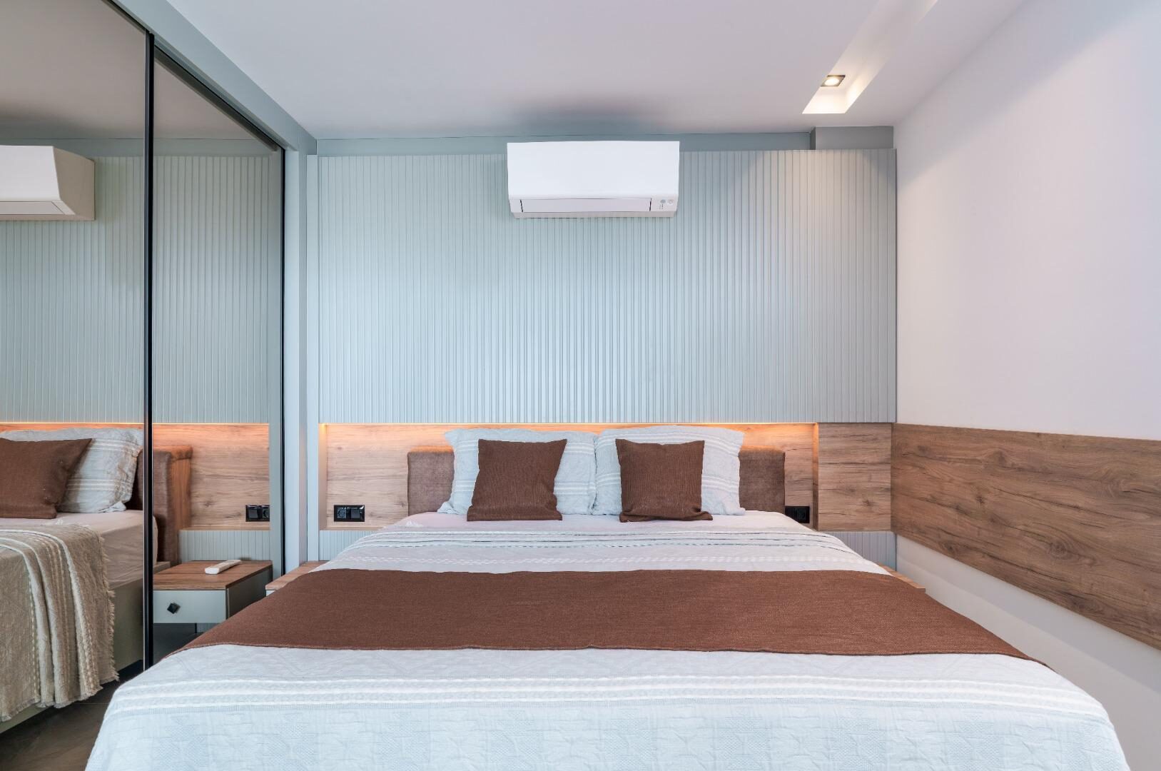 Villa Newcastle — 55
