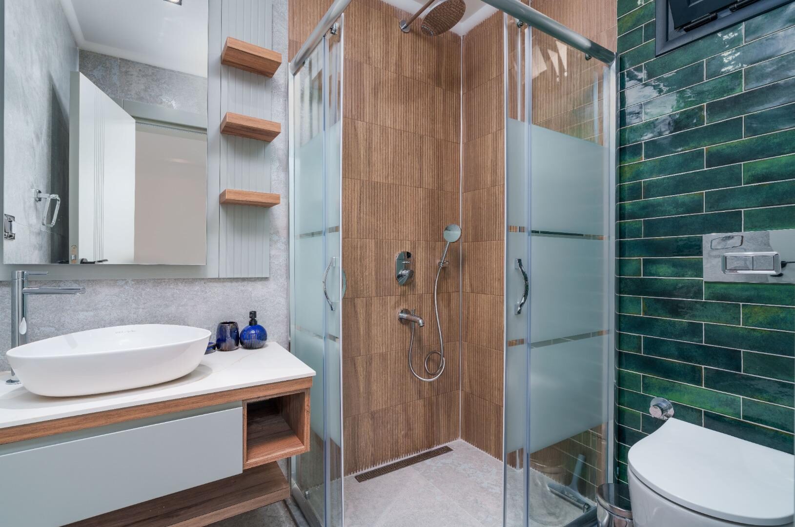 Villa Newcastle — 60