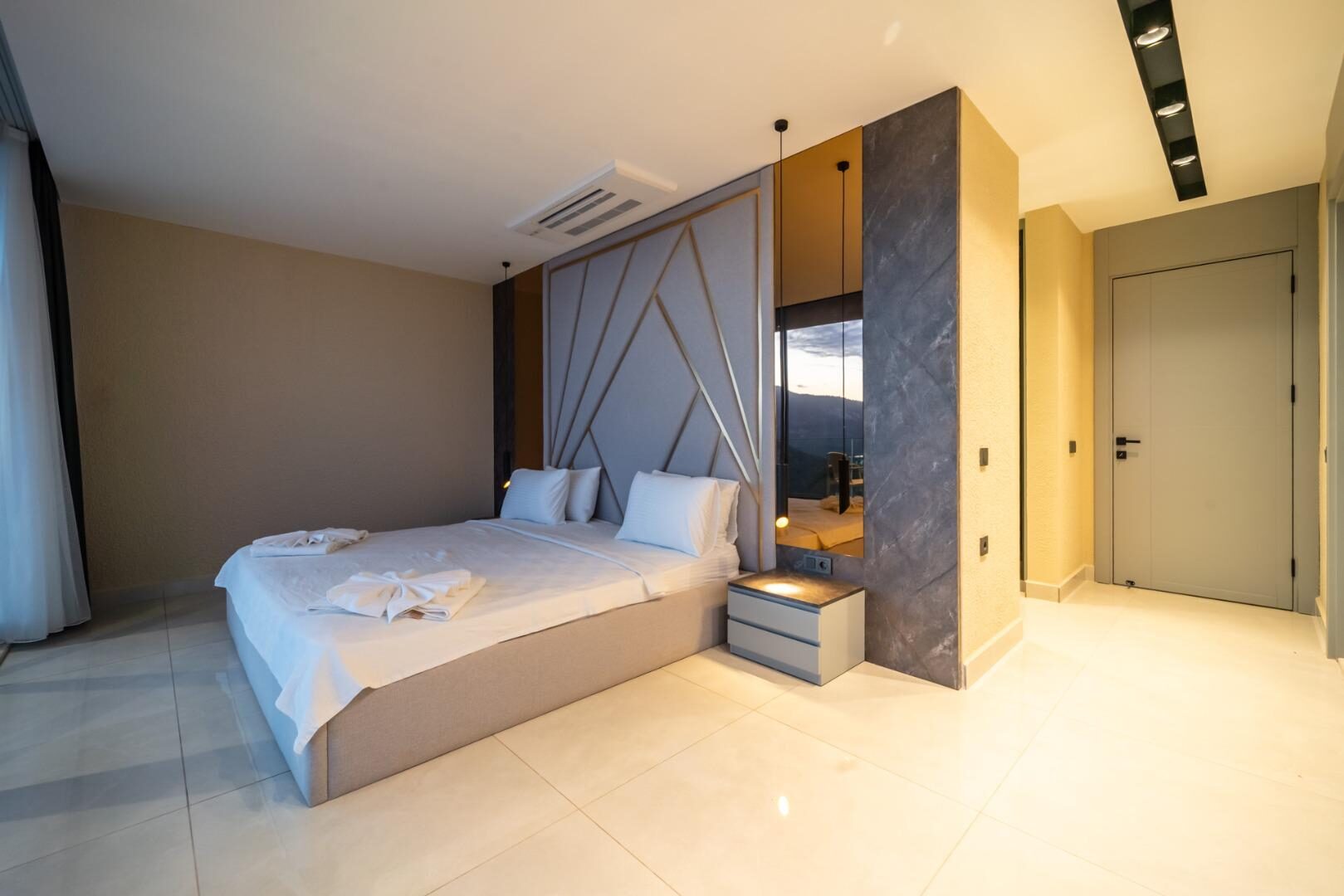 Villa Aura G — 93