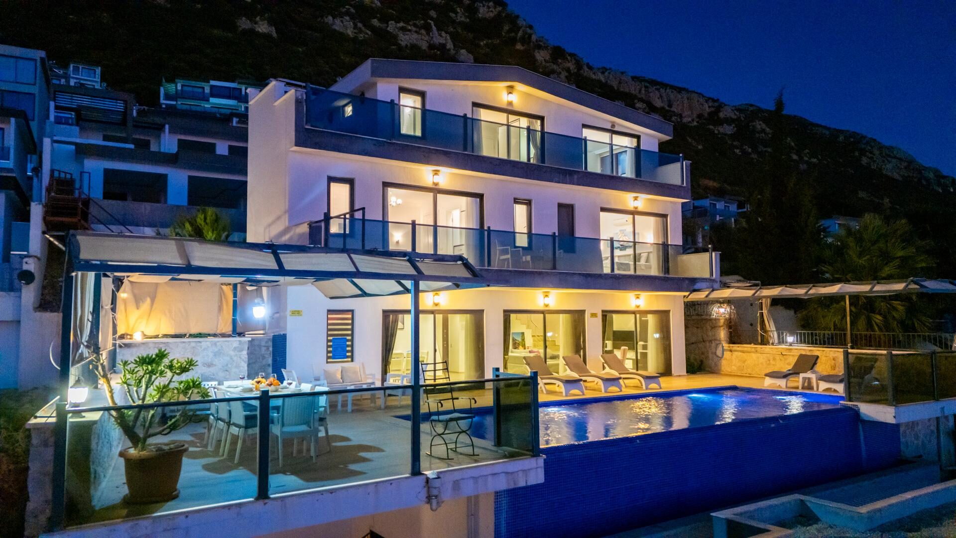 Villa April — 2