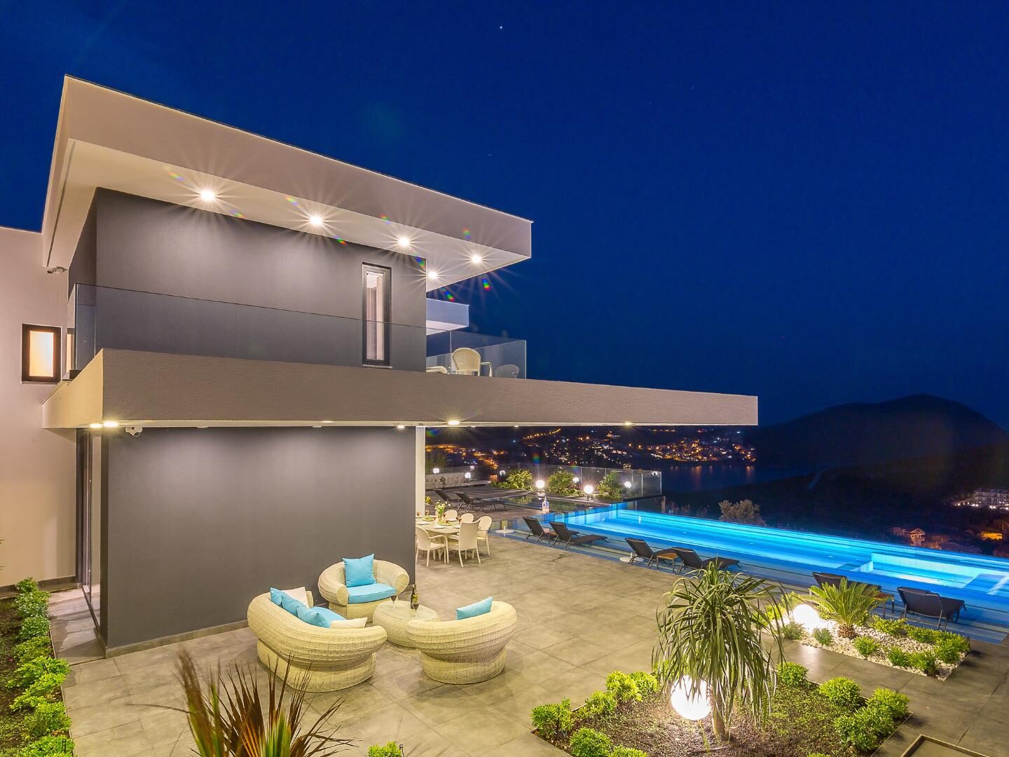 Villa Panoramas — 11