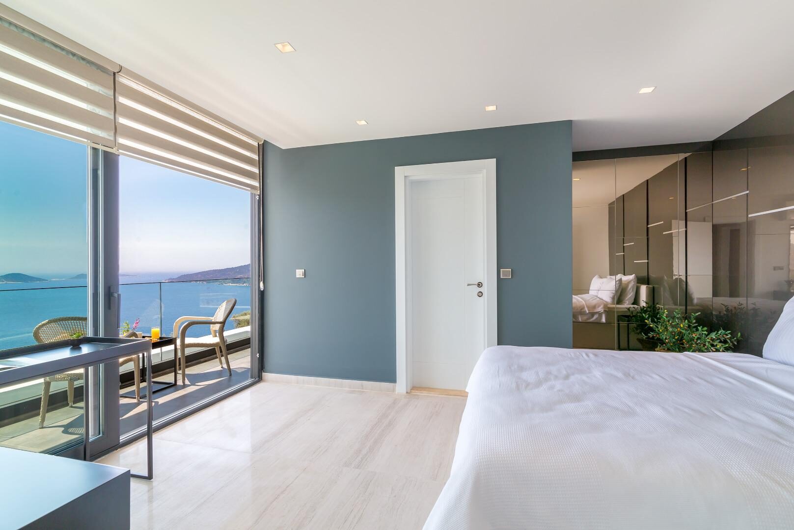 Villa Vogue — 26