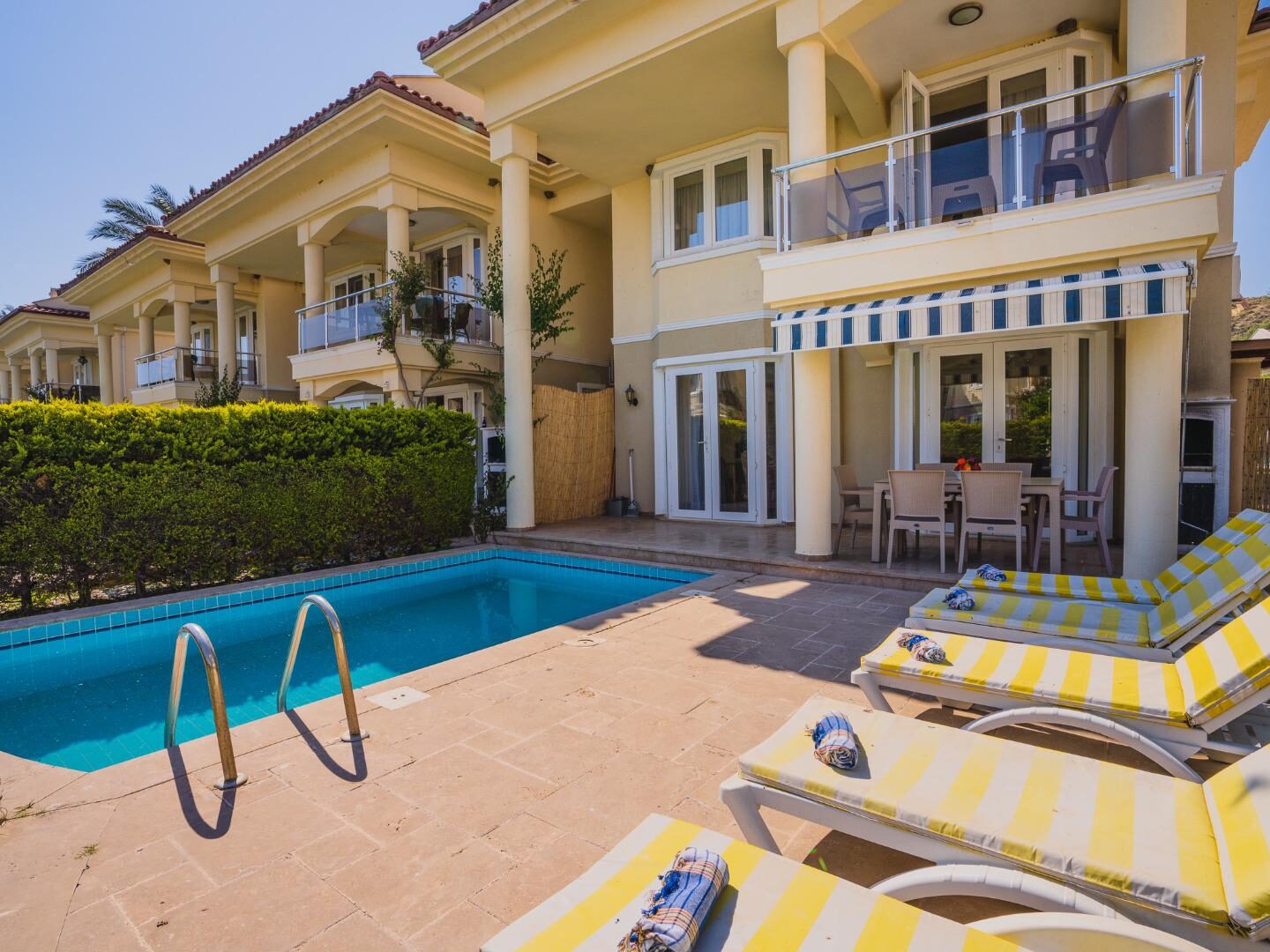 Villa Pearl 9 — 2