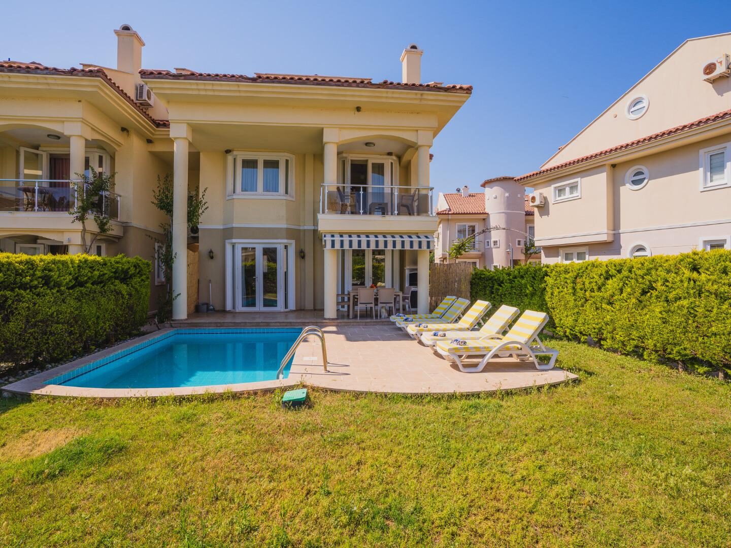 Villa Pearl 9 — 4