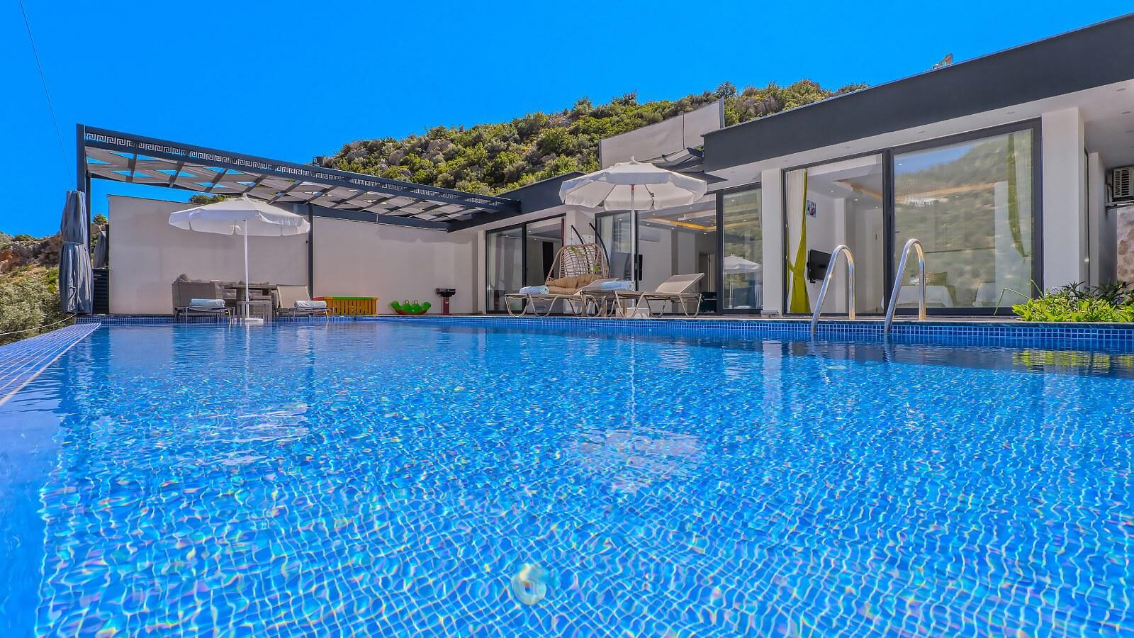 Villa Benk Palas — 1