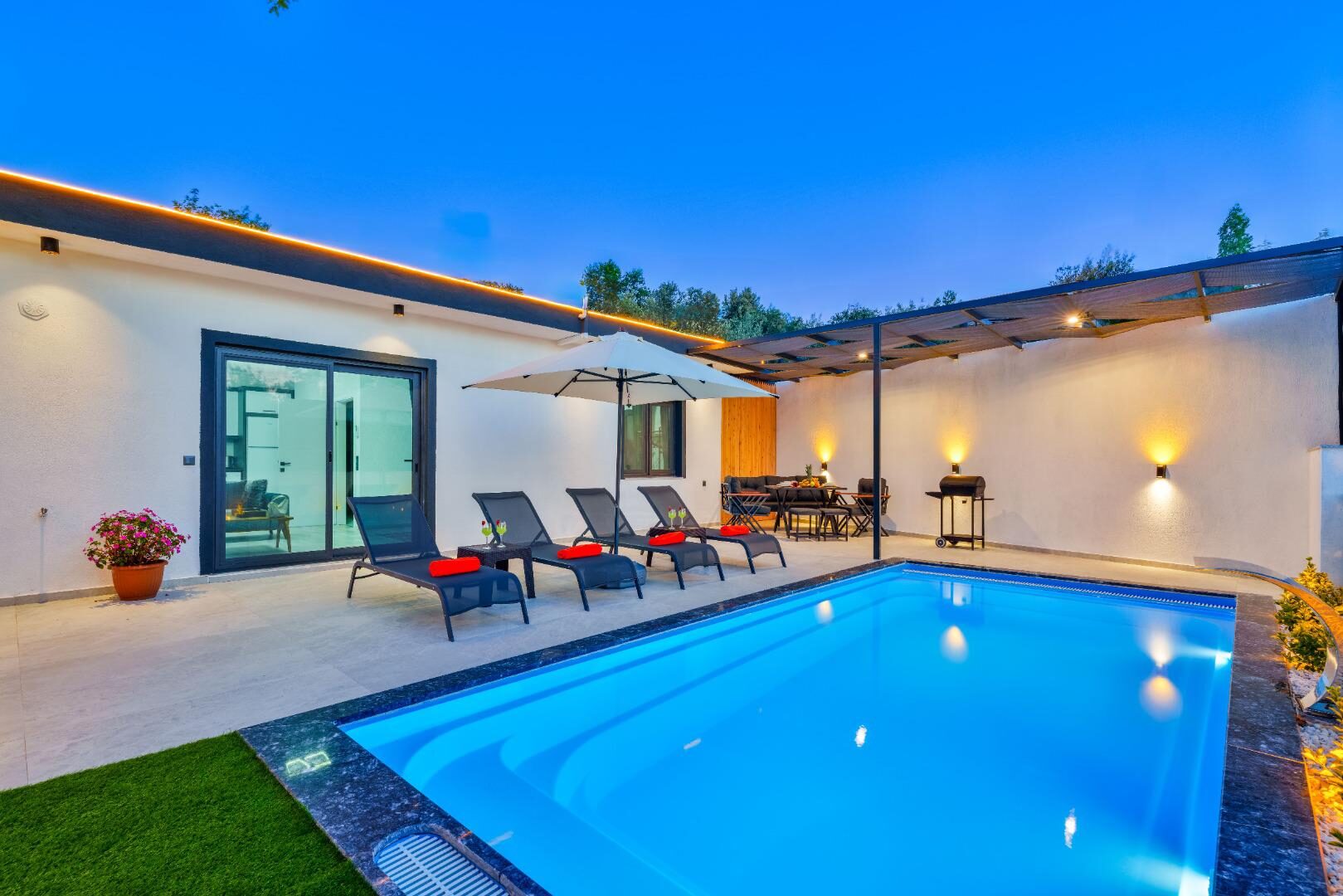Villa Nar Çiçeği Üzümlü — 1