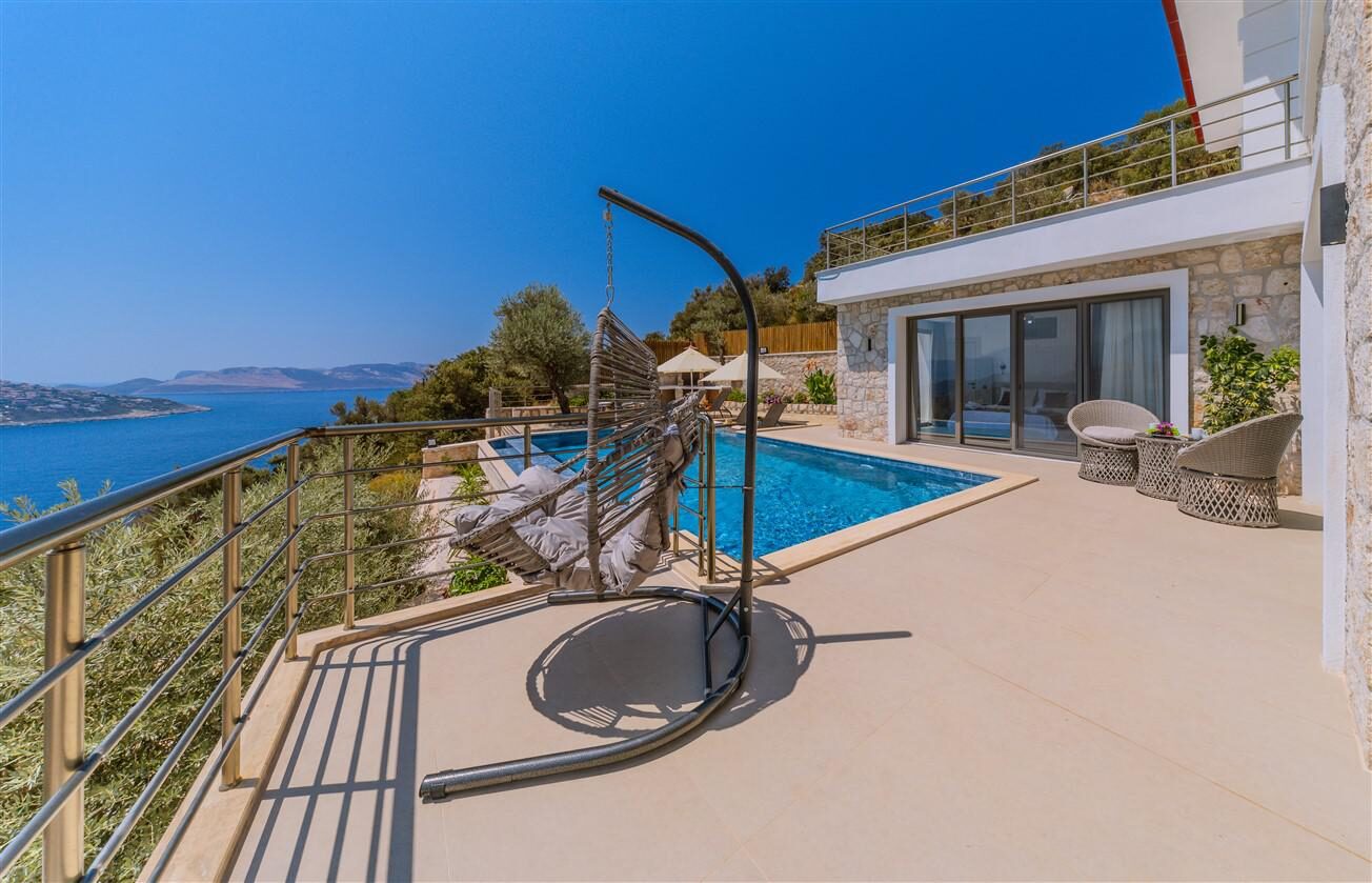 Villa Eterna — 8
