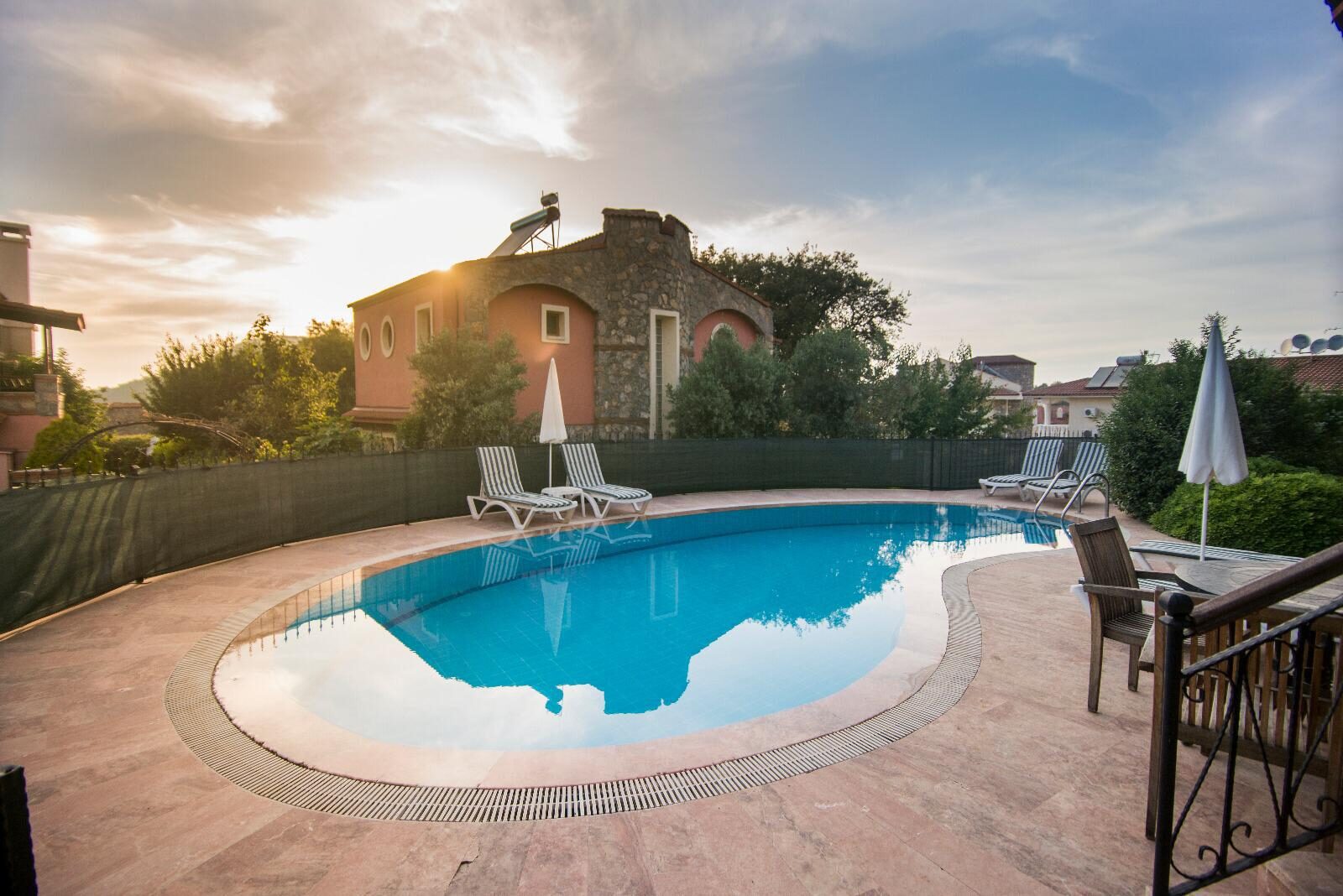 Villa Rota 3 — 5