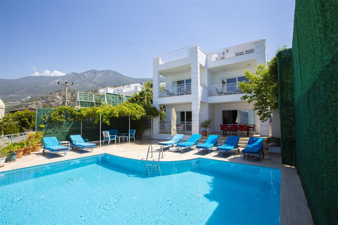 Villa Baysal Bergamot — 1