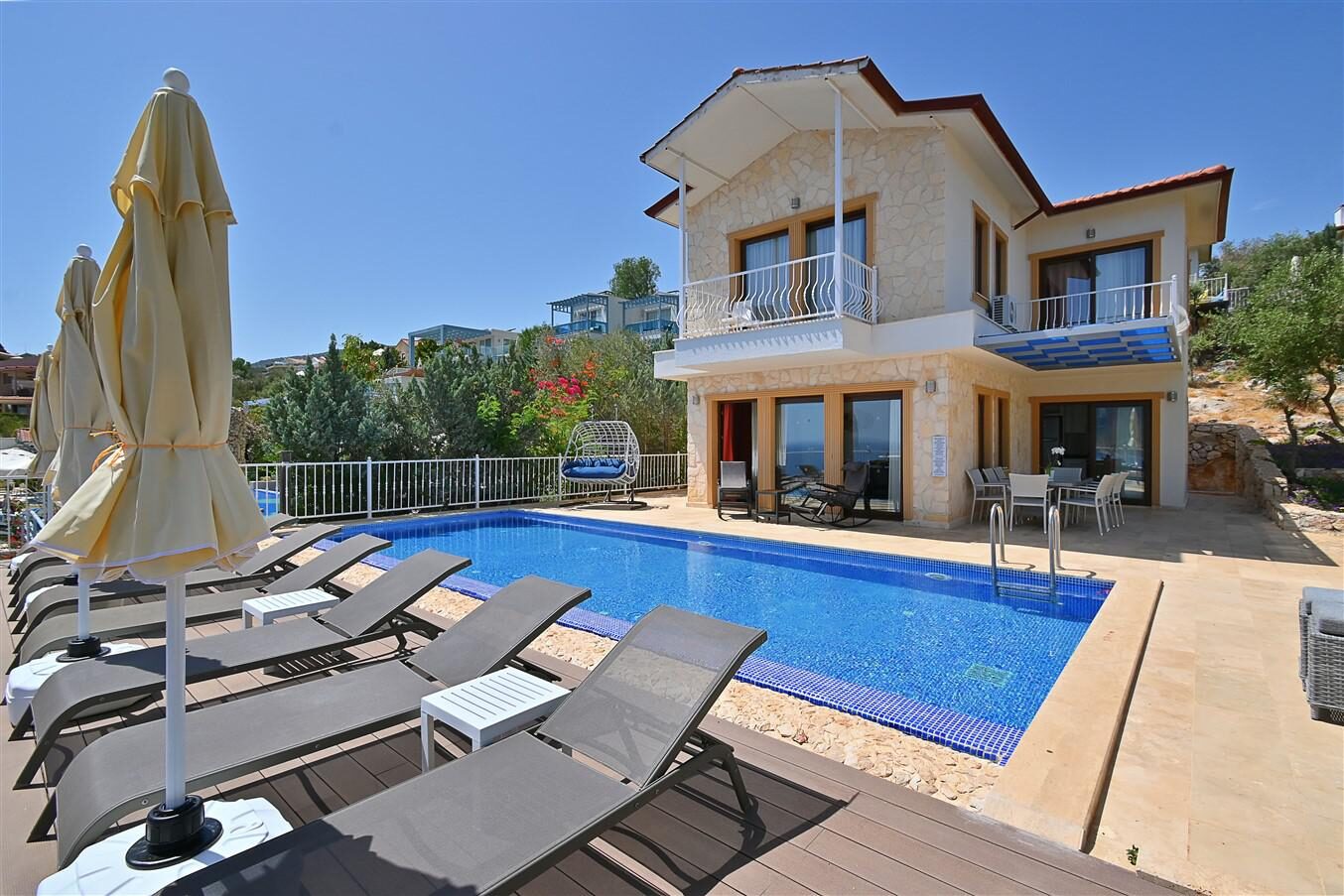 Villa Dionysus — 14